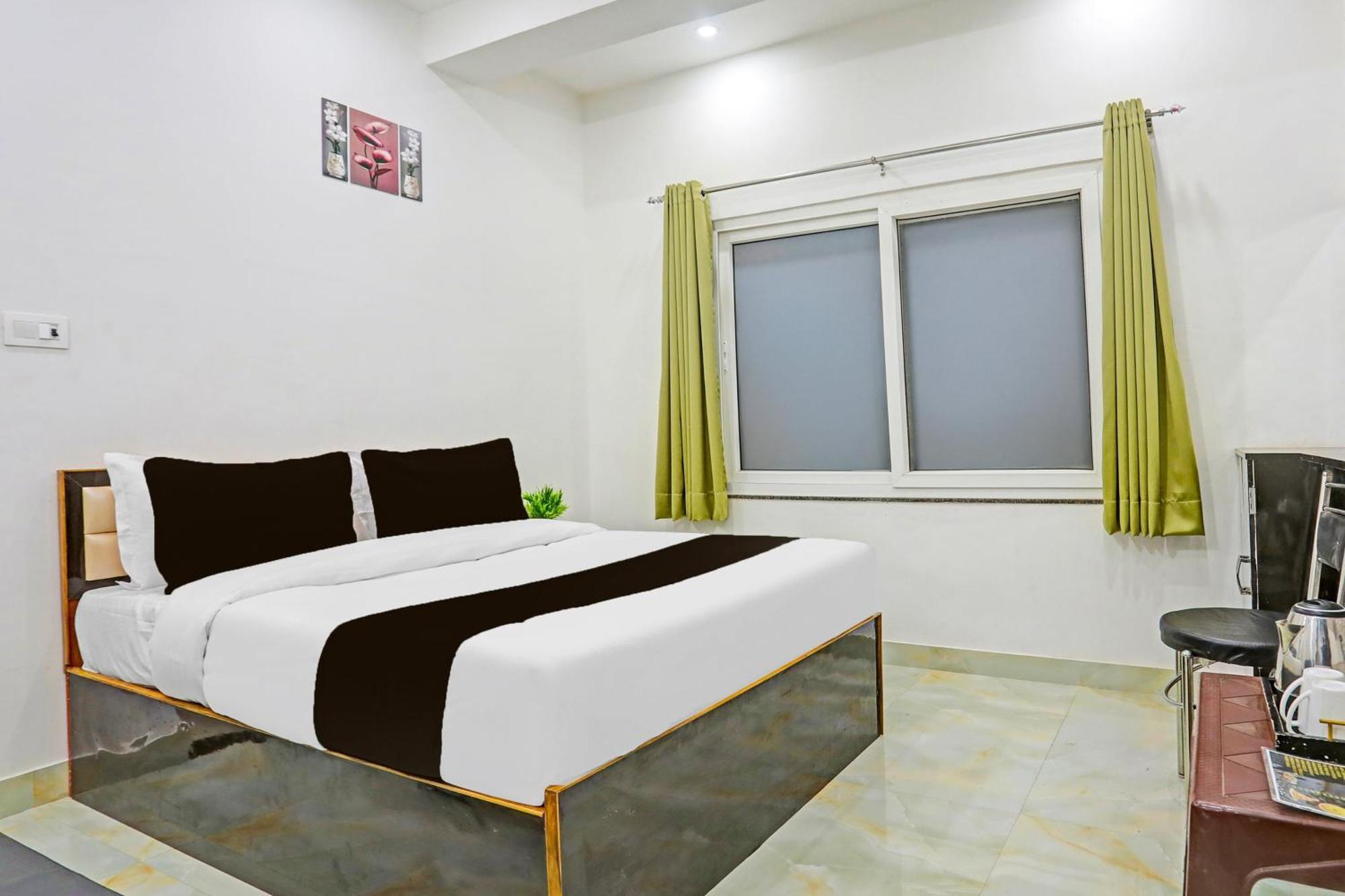 Hotel O The Maruti Paying Guest House Varanasi Exterior foto