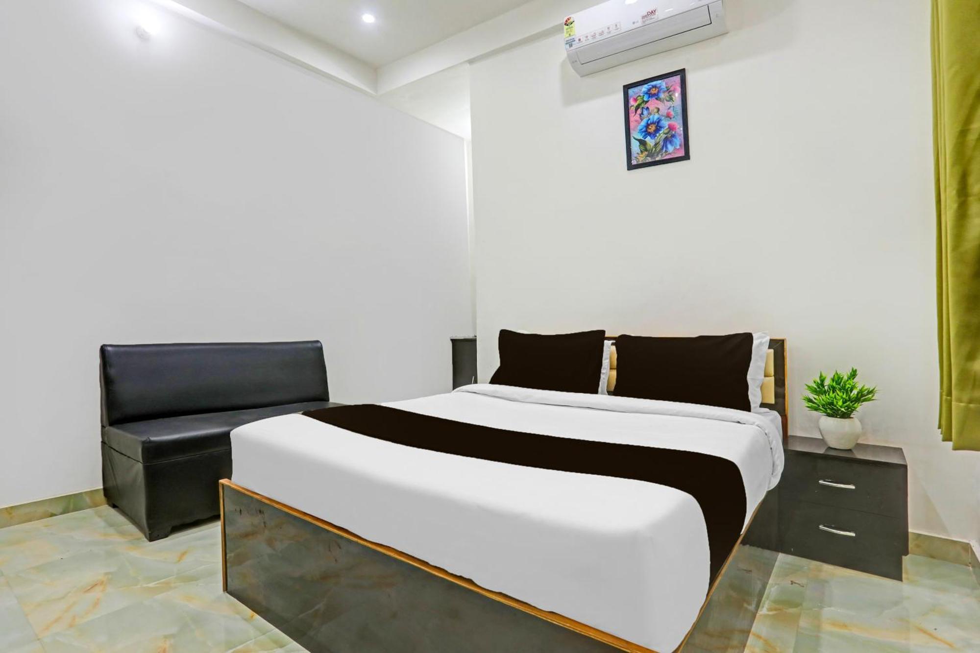 Hotel O The Maruti Paying Guest House Varanasi Exterior foto