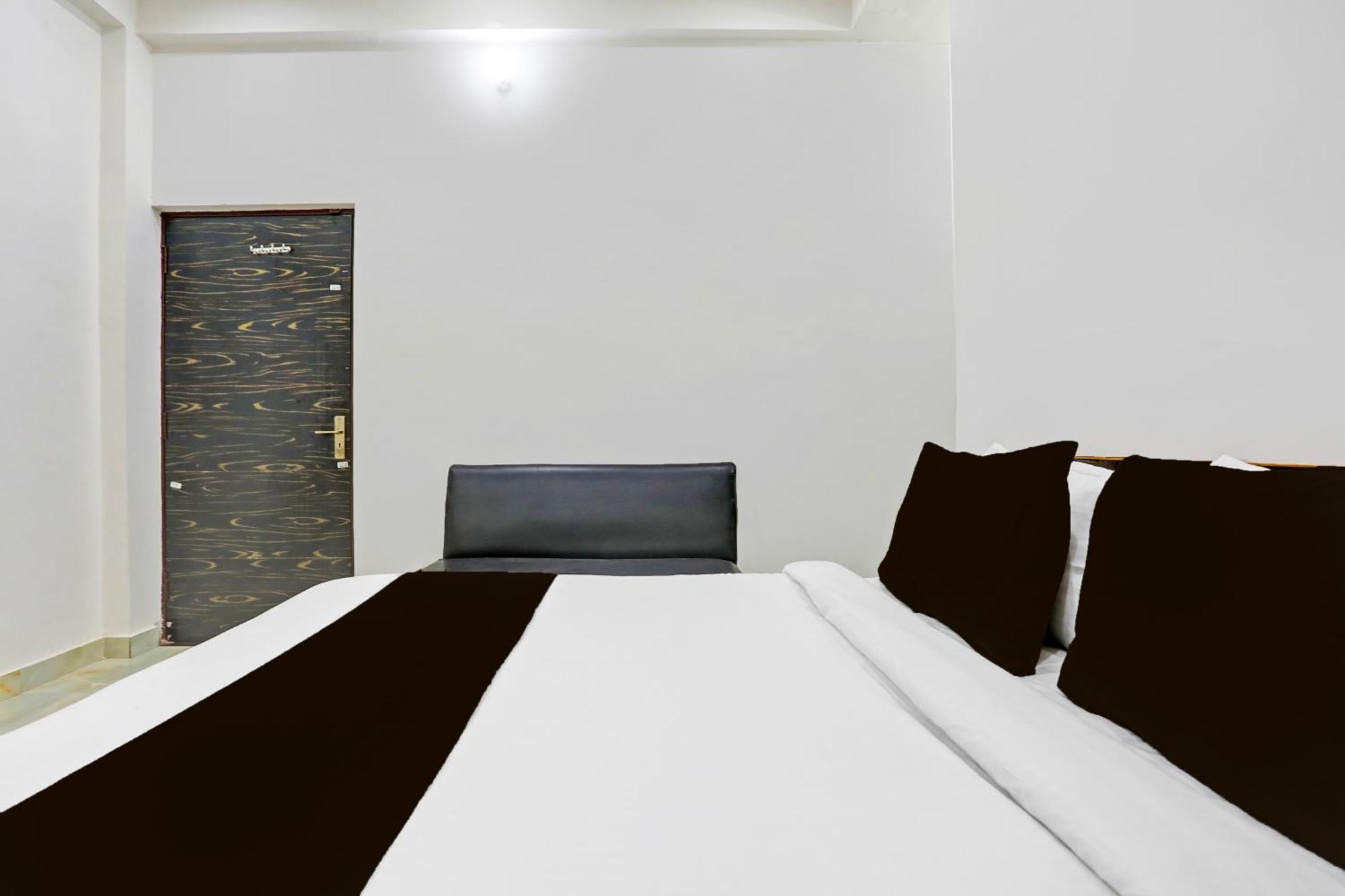Hotel O The Maruti Paying Guest House Varanasi Exterior foto